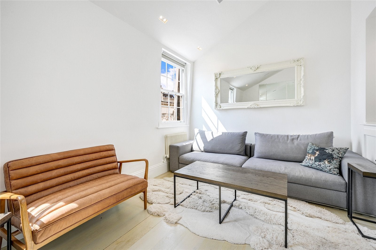 Flat Queensberry Place in Greater London