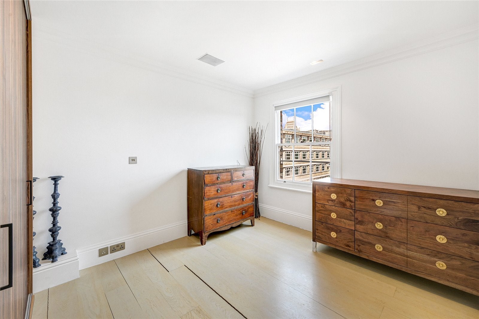 Flat Queensberry Place in Greater London