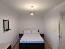 Room Eycott Drive in Middleton