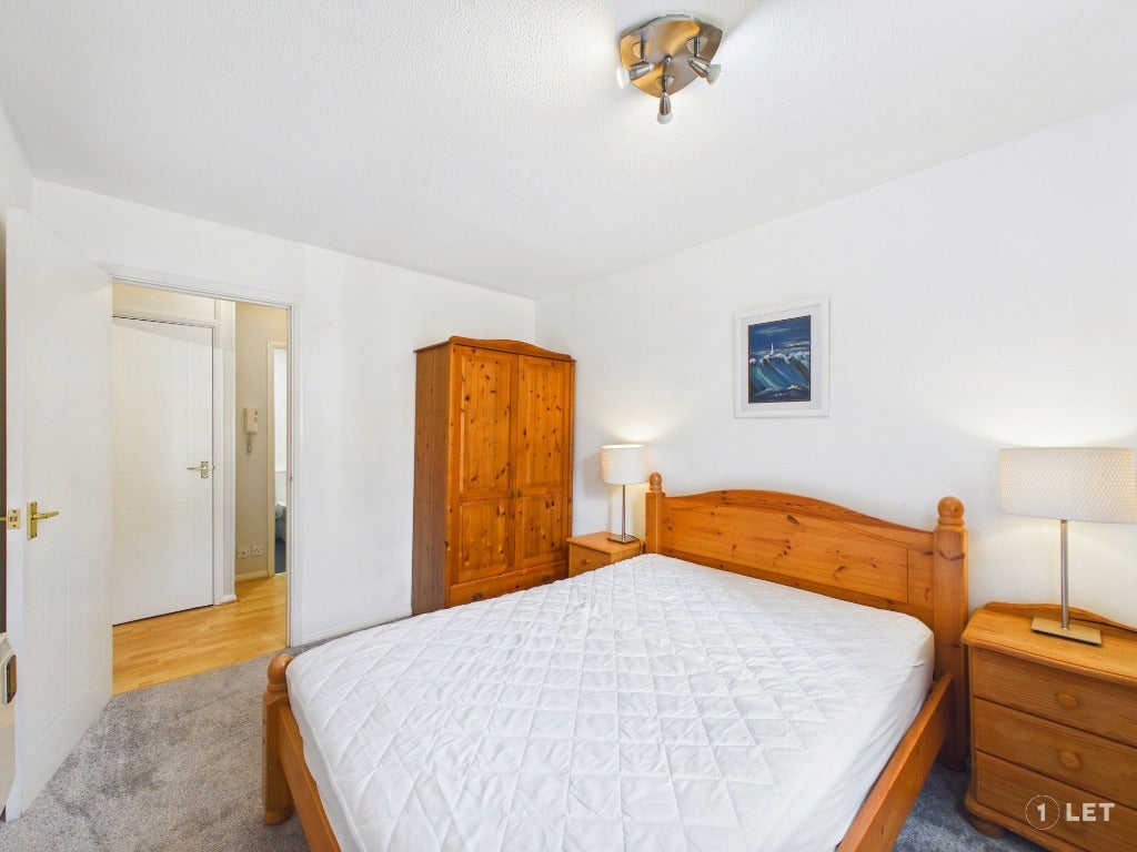 Flat Tytler Gardens in City of Edinburgh