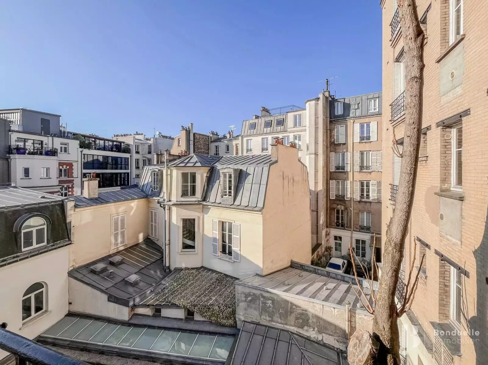 Flat Rue de Calais in Paris