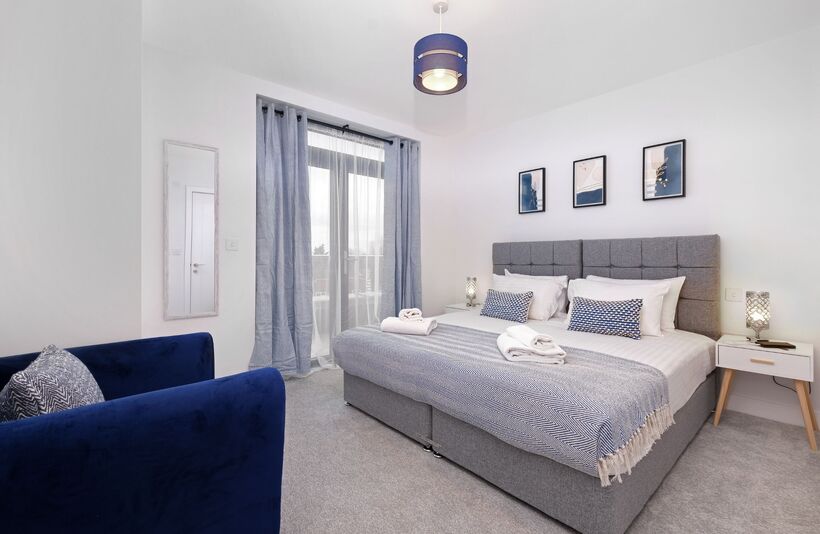 Flat Kenton Lane in Greater London