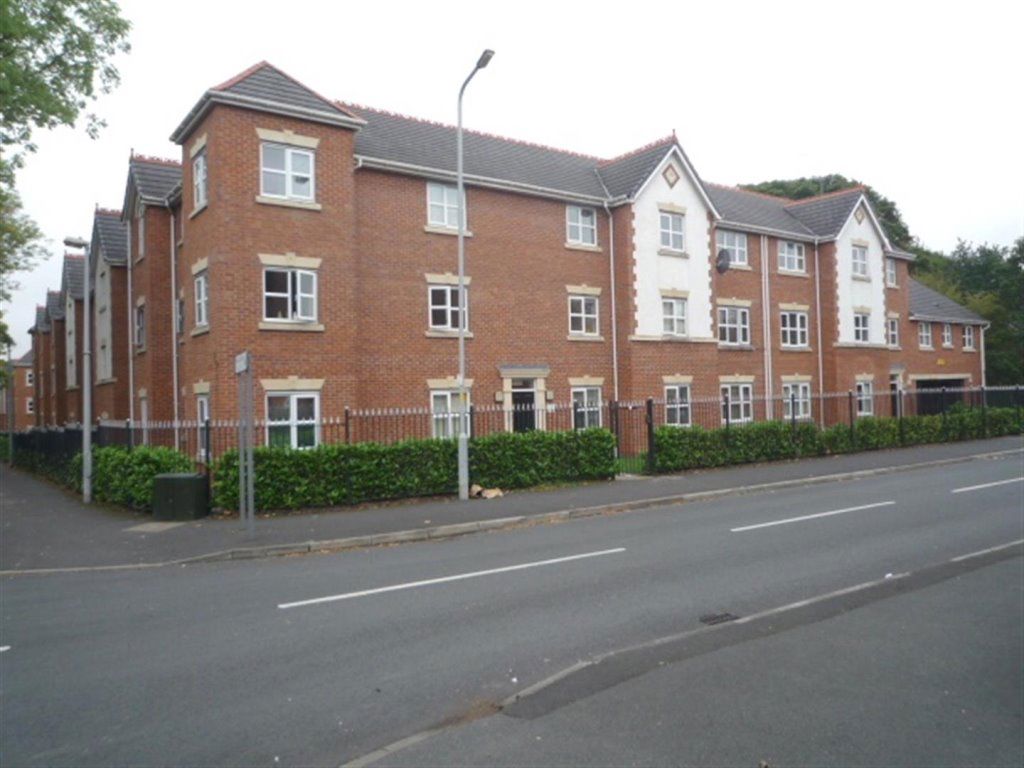Flat Fence Avenue in Macclesfield