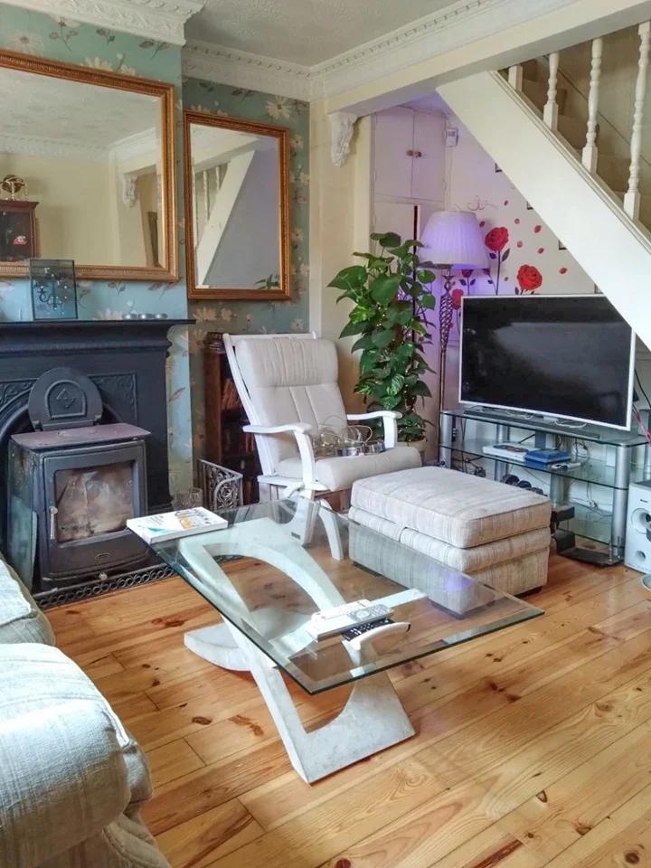 Room Forge Lane in Gravesham