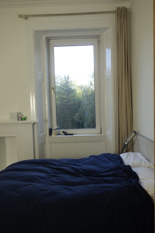 Room Elie Street in Glasgow