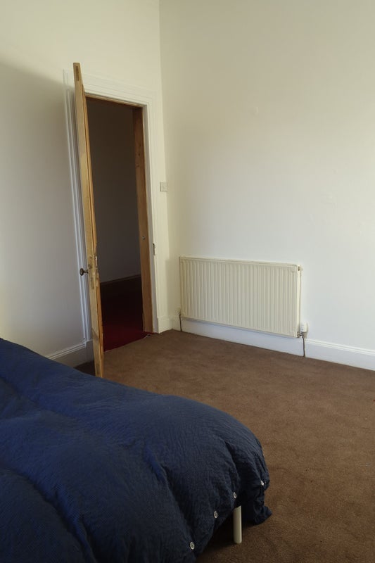 Room Elie Street in Glasgow