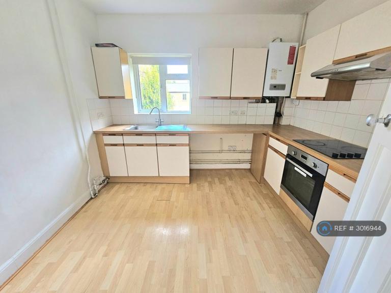 Flat Burghley Road in Peterborough