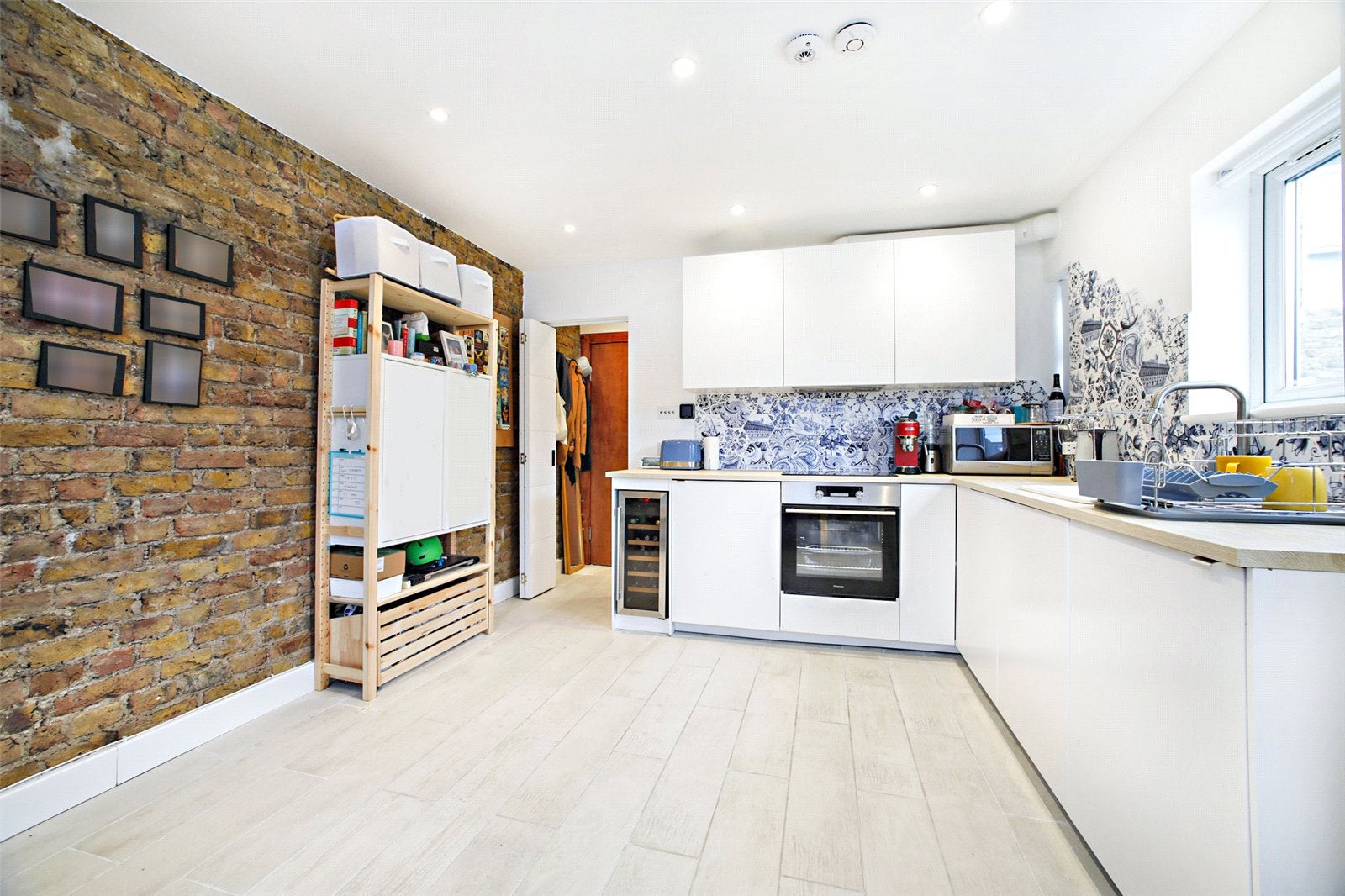 Flat Croxley Road in City of Westminster