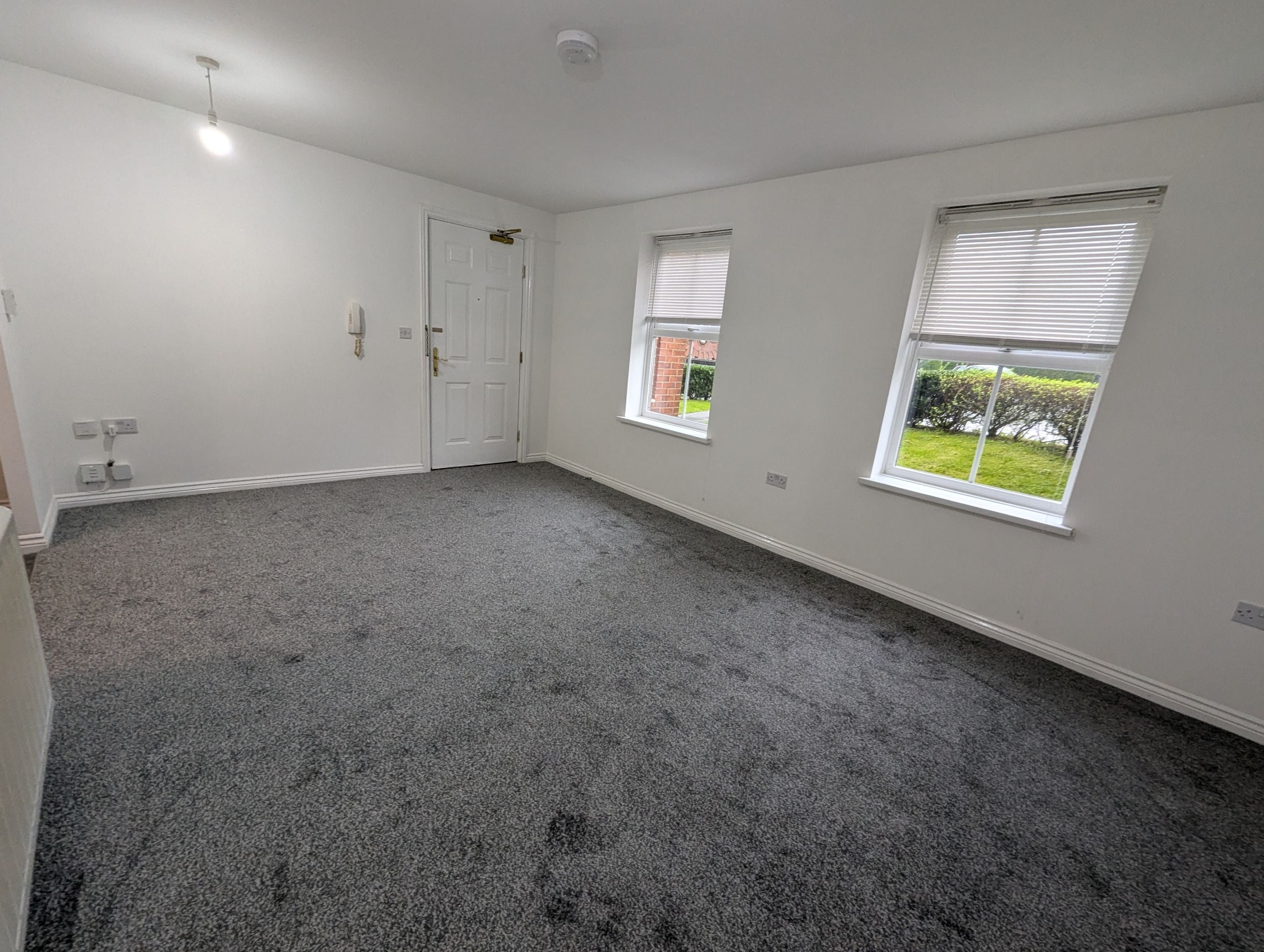 Flat Stonemere Drive in Radcliffe