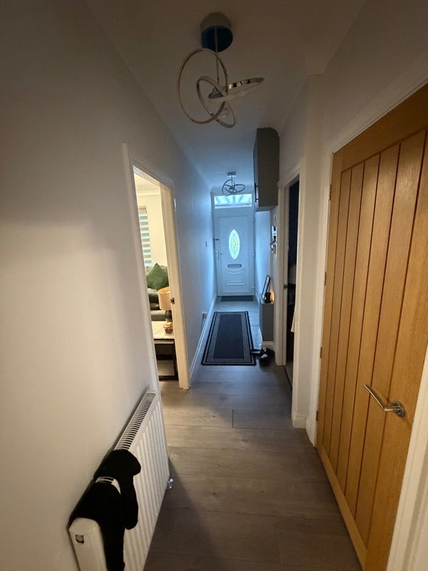Room McGregor Street in Clydebank