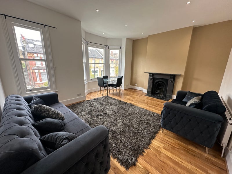 Flat Selsdon Road in Greater London