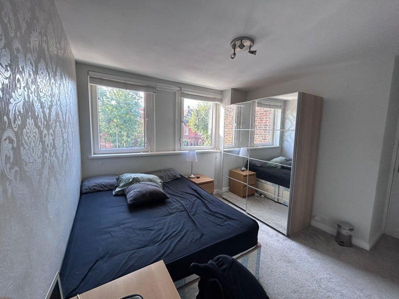 Room Cambalt Road in Greater London