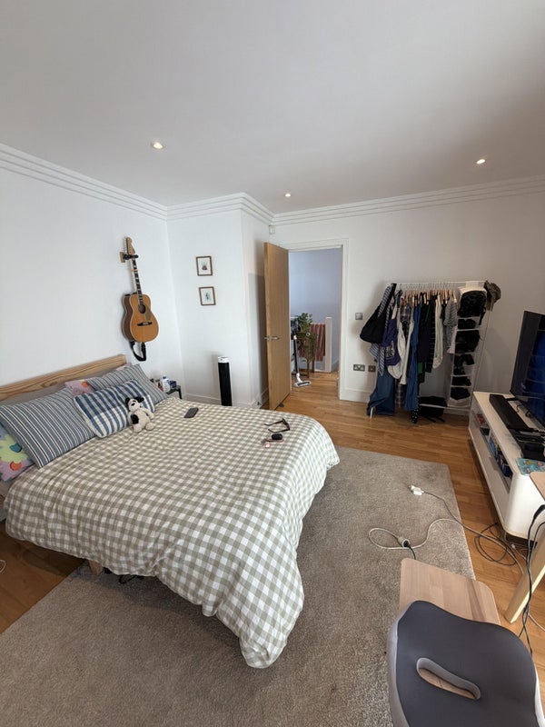 Room Howard Road in Greater London
