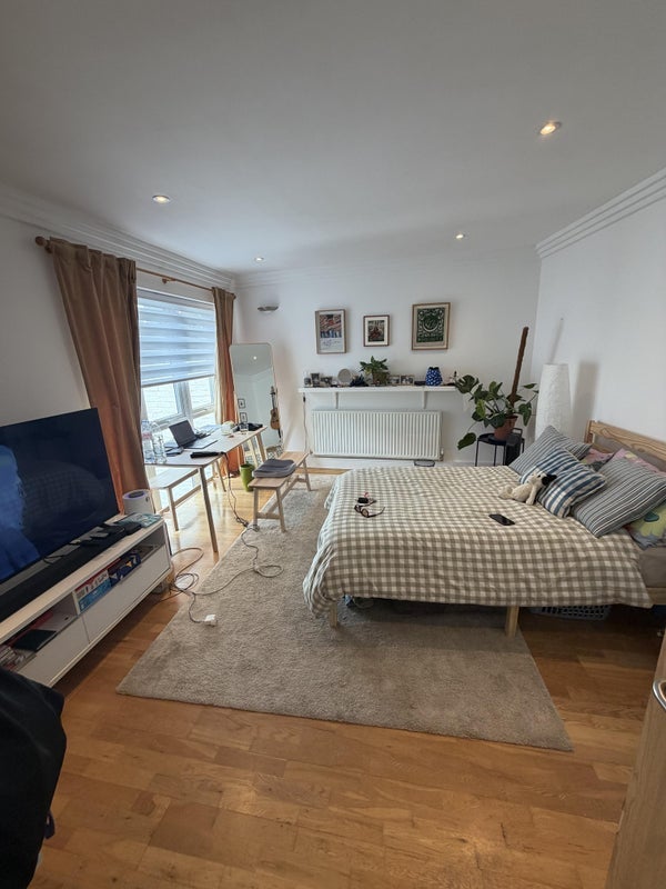 Room Howard Road in Greater London
