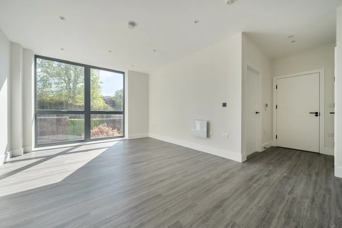 Flat Hargrave Road in Maidenhead