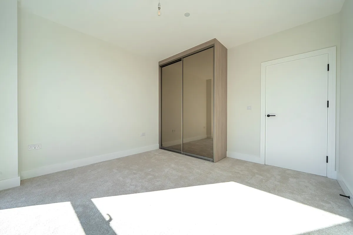 Flat Hargrave Road in Maidenhead