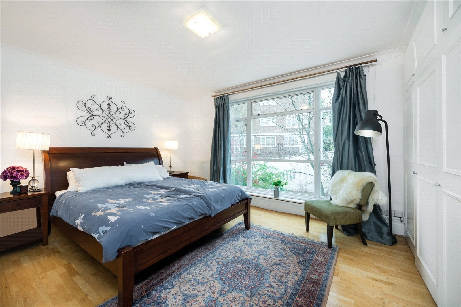 House Loudoun Road in City of Westminster