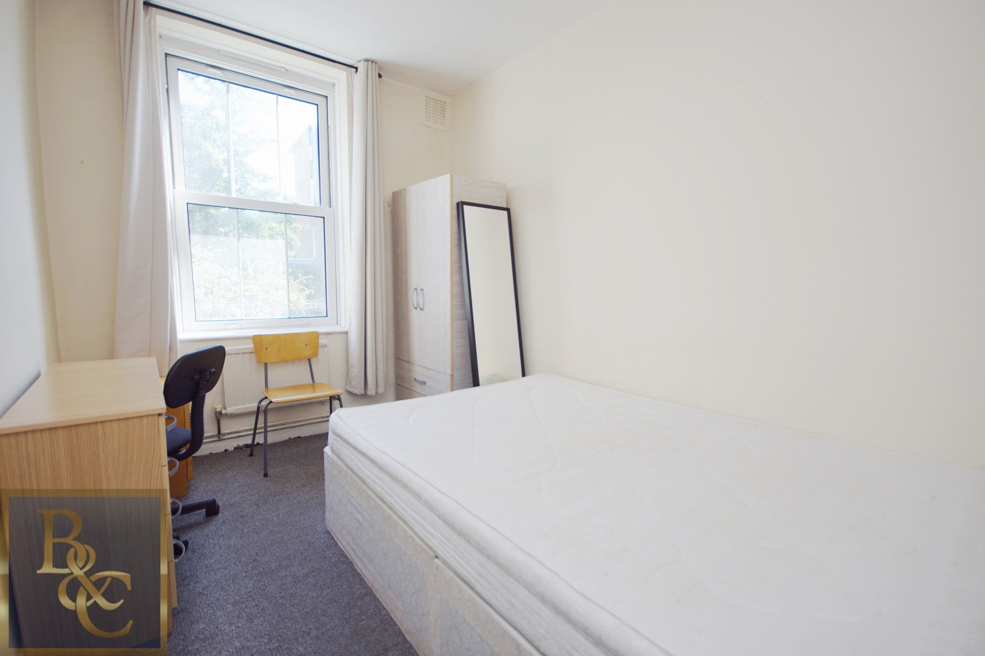 Flat Camden Park Road in Greater London