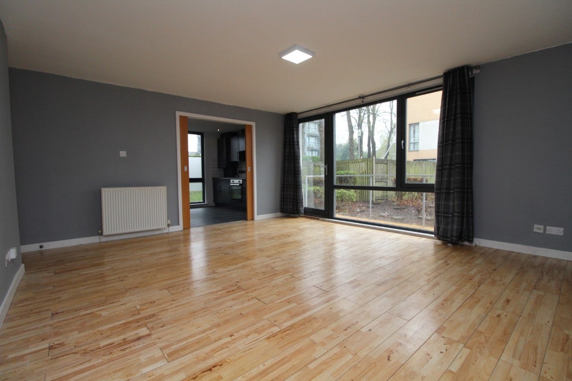 Flat Brabloch Park in Paisley