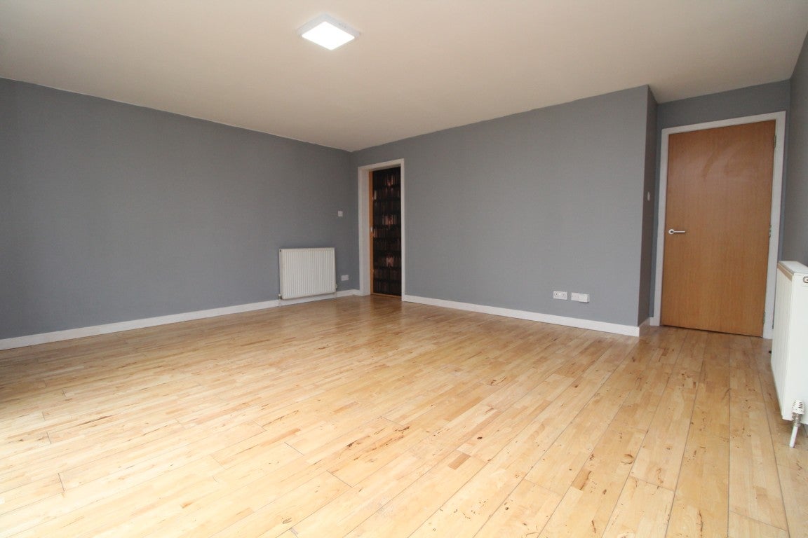 Flat Brabloch Park in Paisley