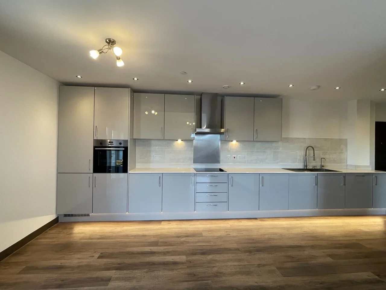 Flat Sydney Road in Watford