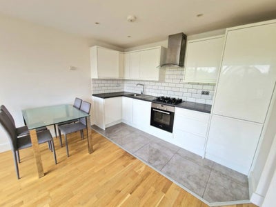 Flat London Road in Bracknell