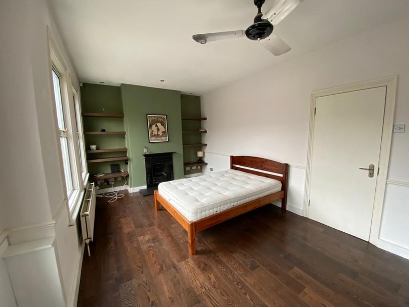 Room Harris Street in Greater London