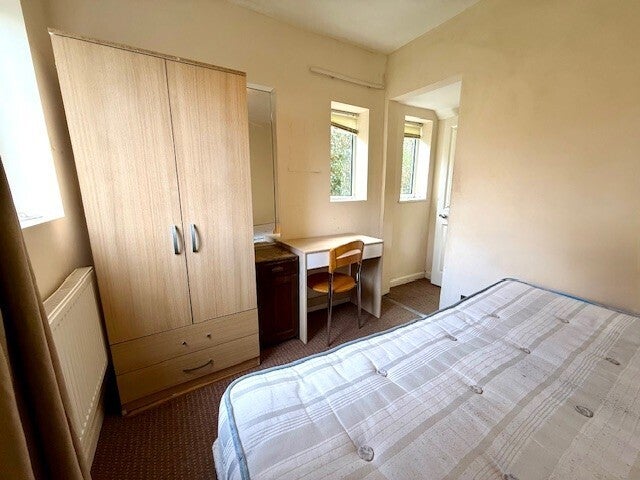 Room Donnington Bridge Road in Oxford