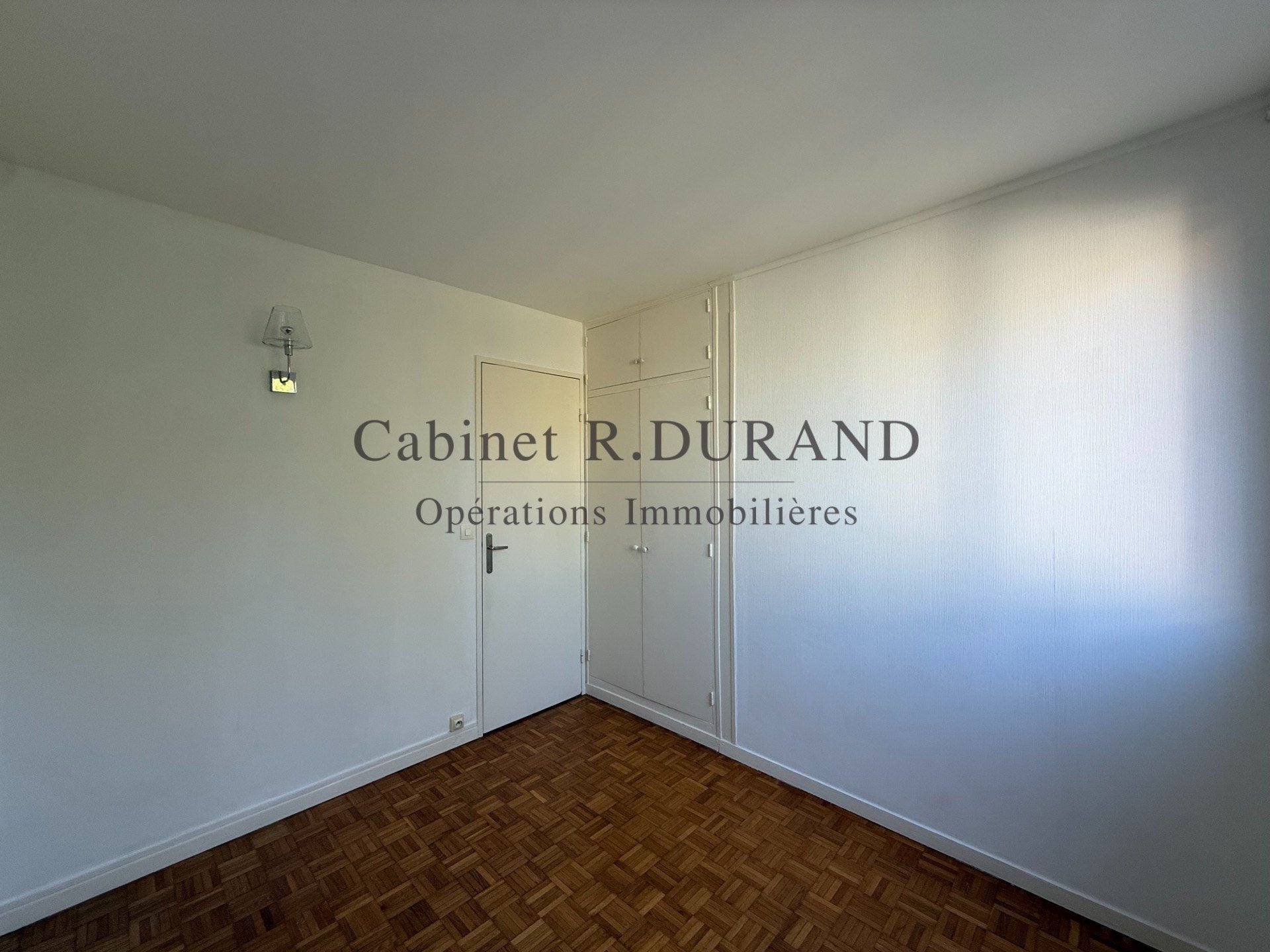 Flat Rue des Cerisiers in Colombes