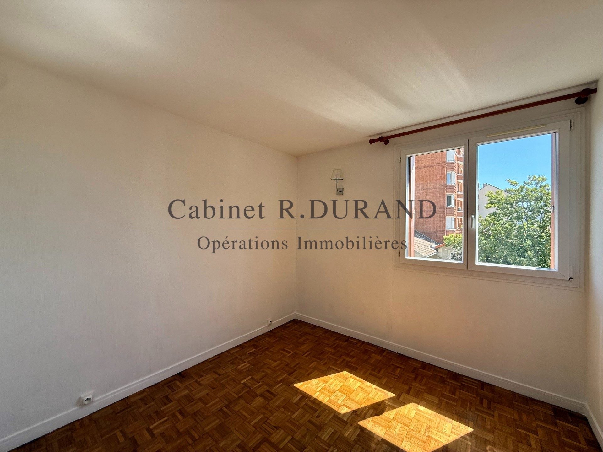 Flat Rue des Cerisiers in Colombes