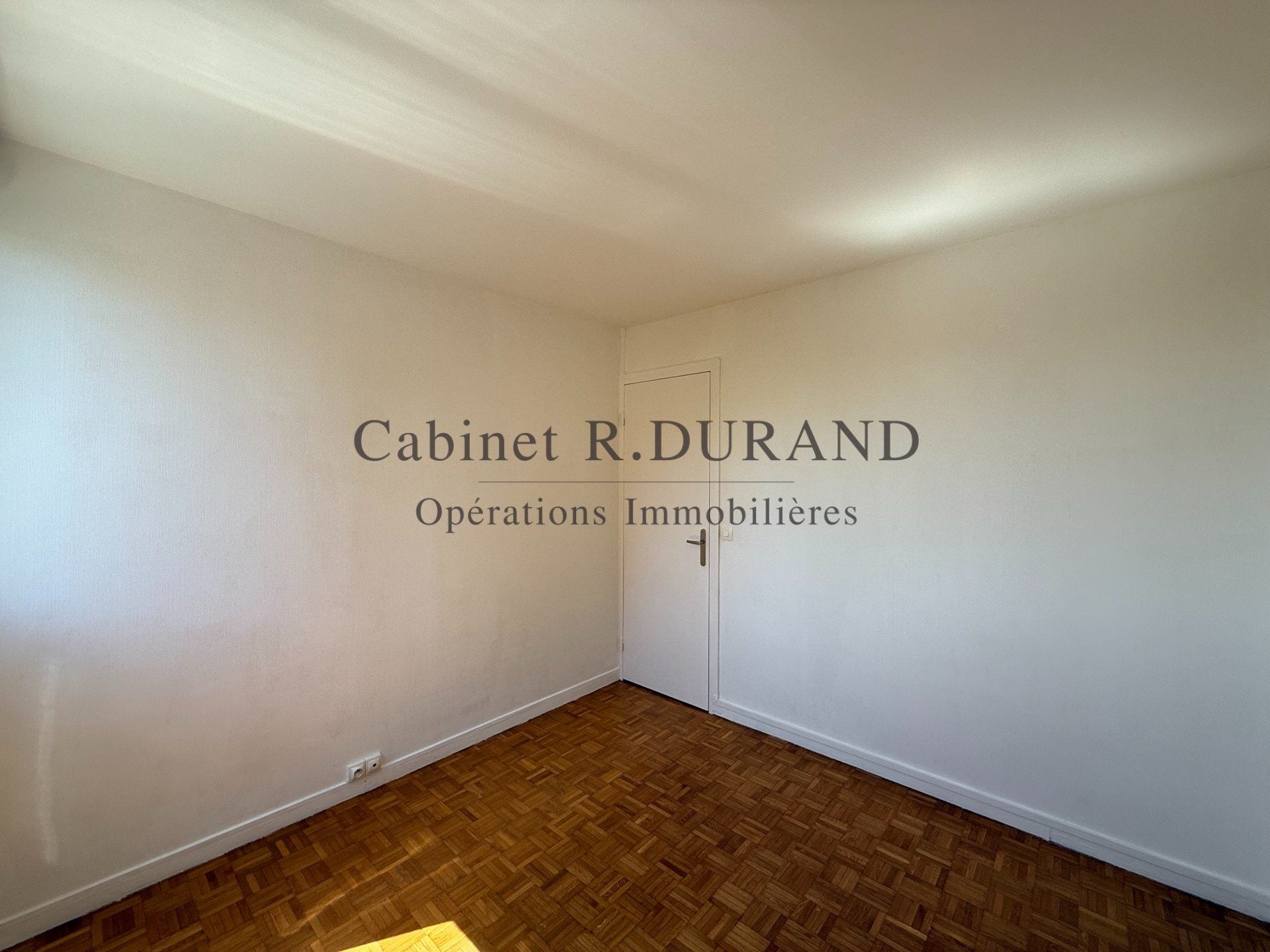Flat Rue des Cerisiers in Colombes