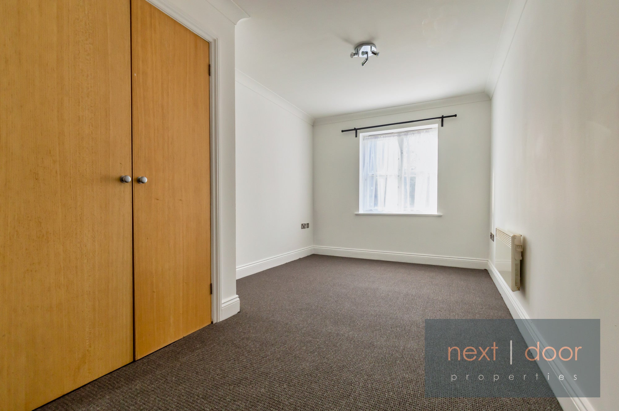 Flat Lordship Lane in Greater London