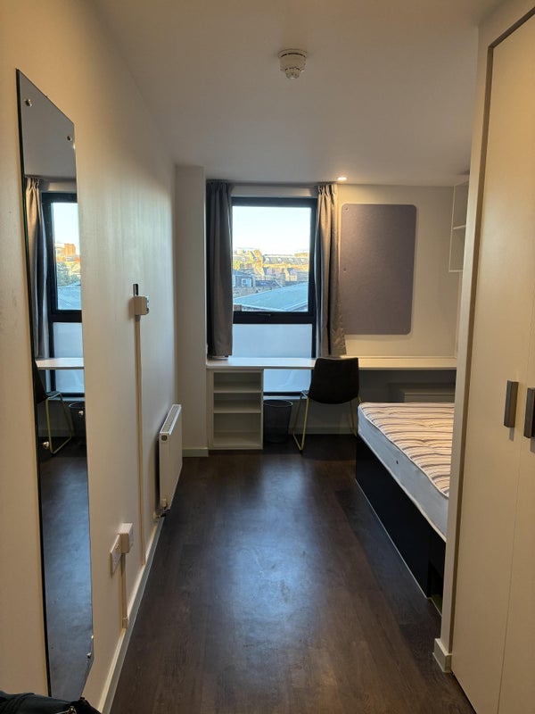 Room Royal College Street in Greater London