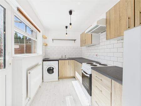 House Dunraven Crescent in Belfast