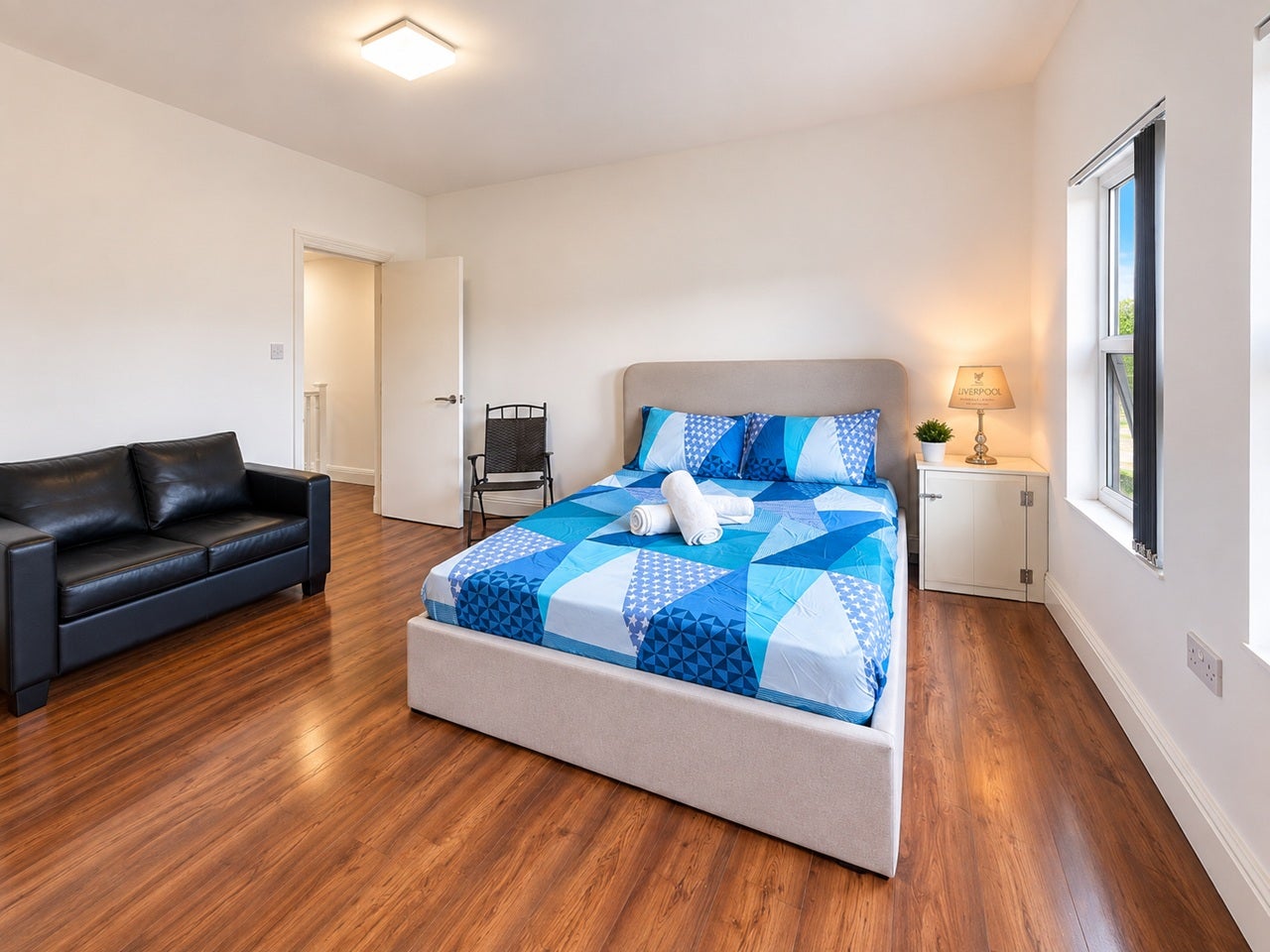 Room Emerald Close in Greater London