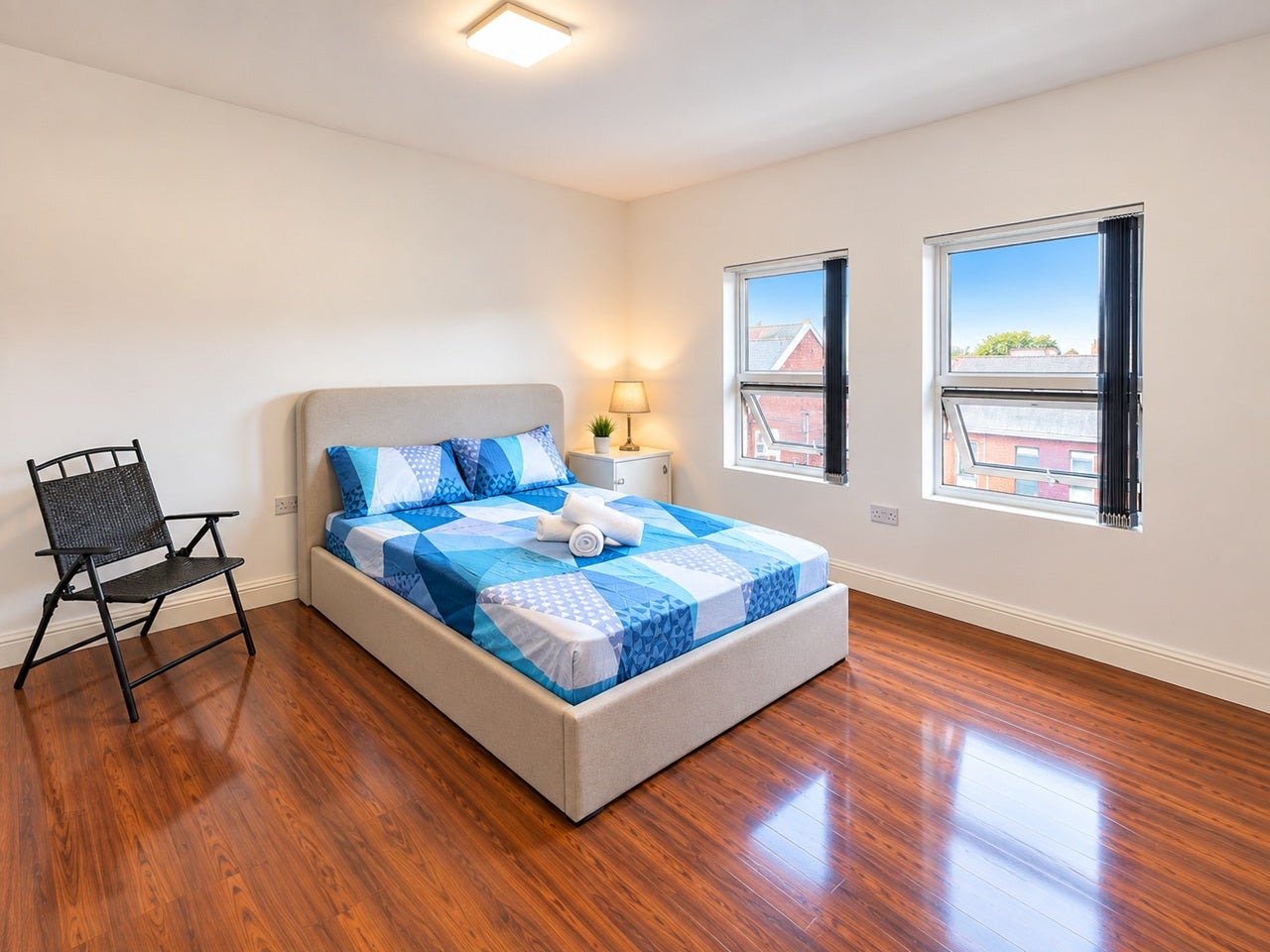 Room Emerald Close in Greater London