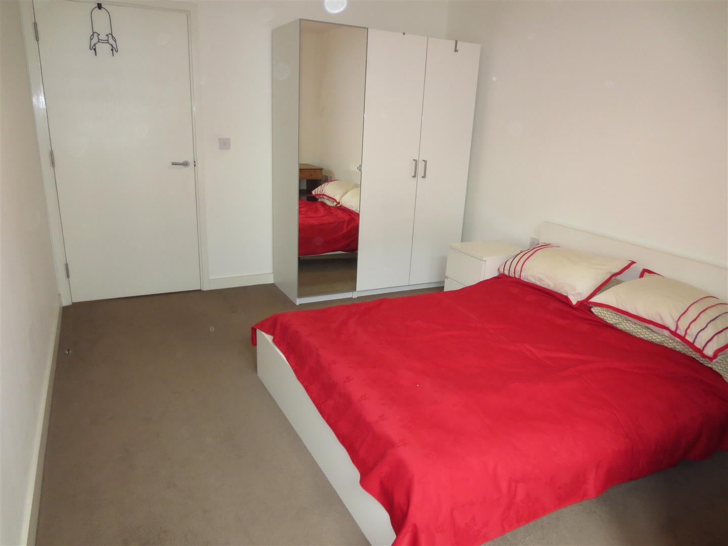 Flat Piccadilly Place in Manchester
