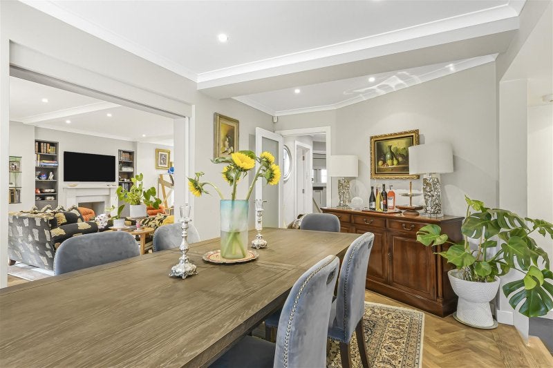 House Finchley Road in Greater London