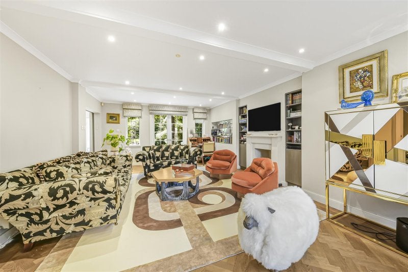 House Finchley Road in Greater London