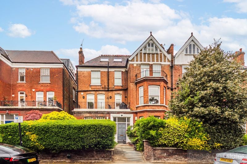 Flat Compayne Gardens in Greater London