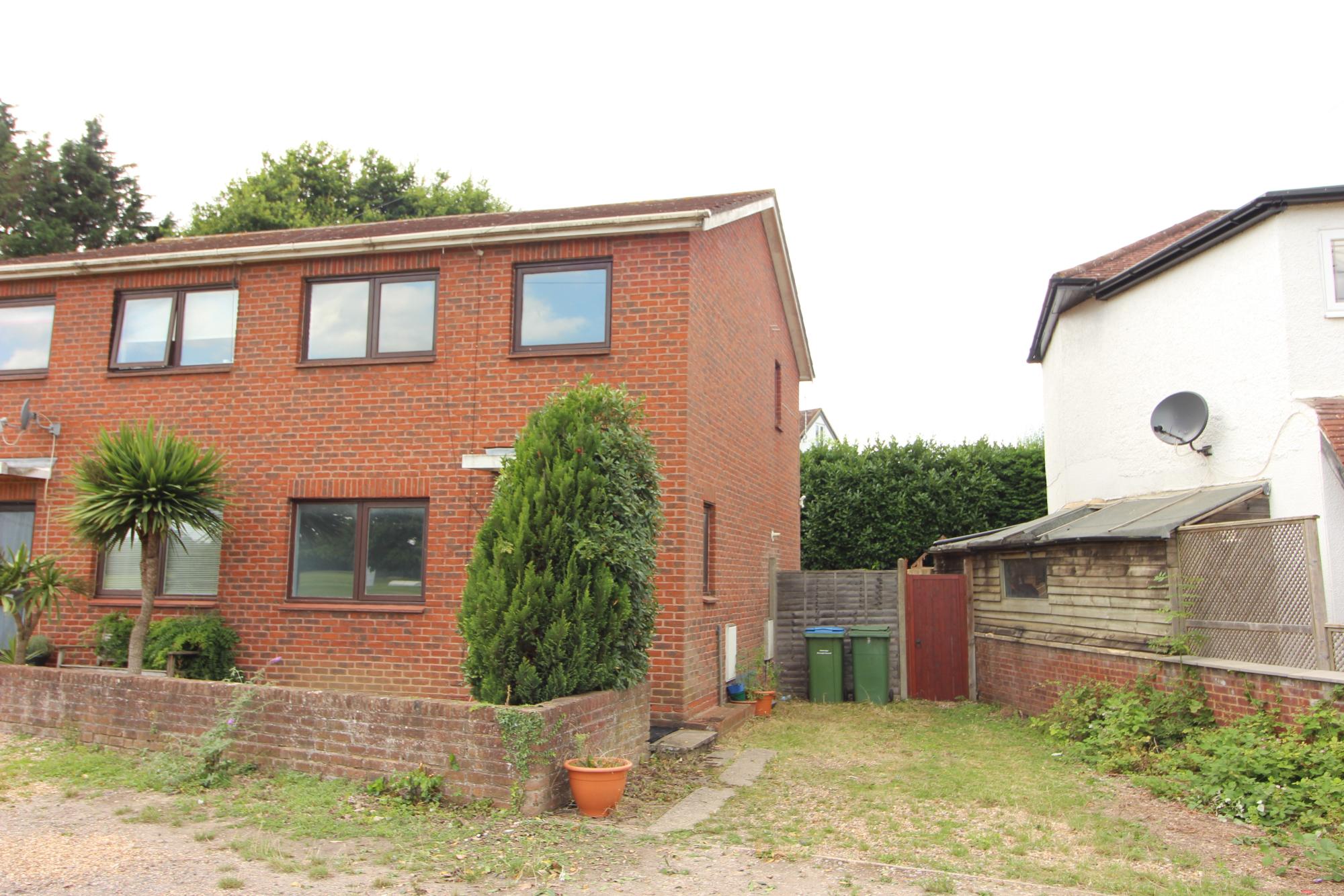 House Summer Avenue in Walton on Thames