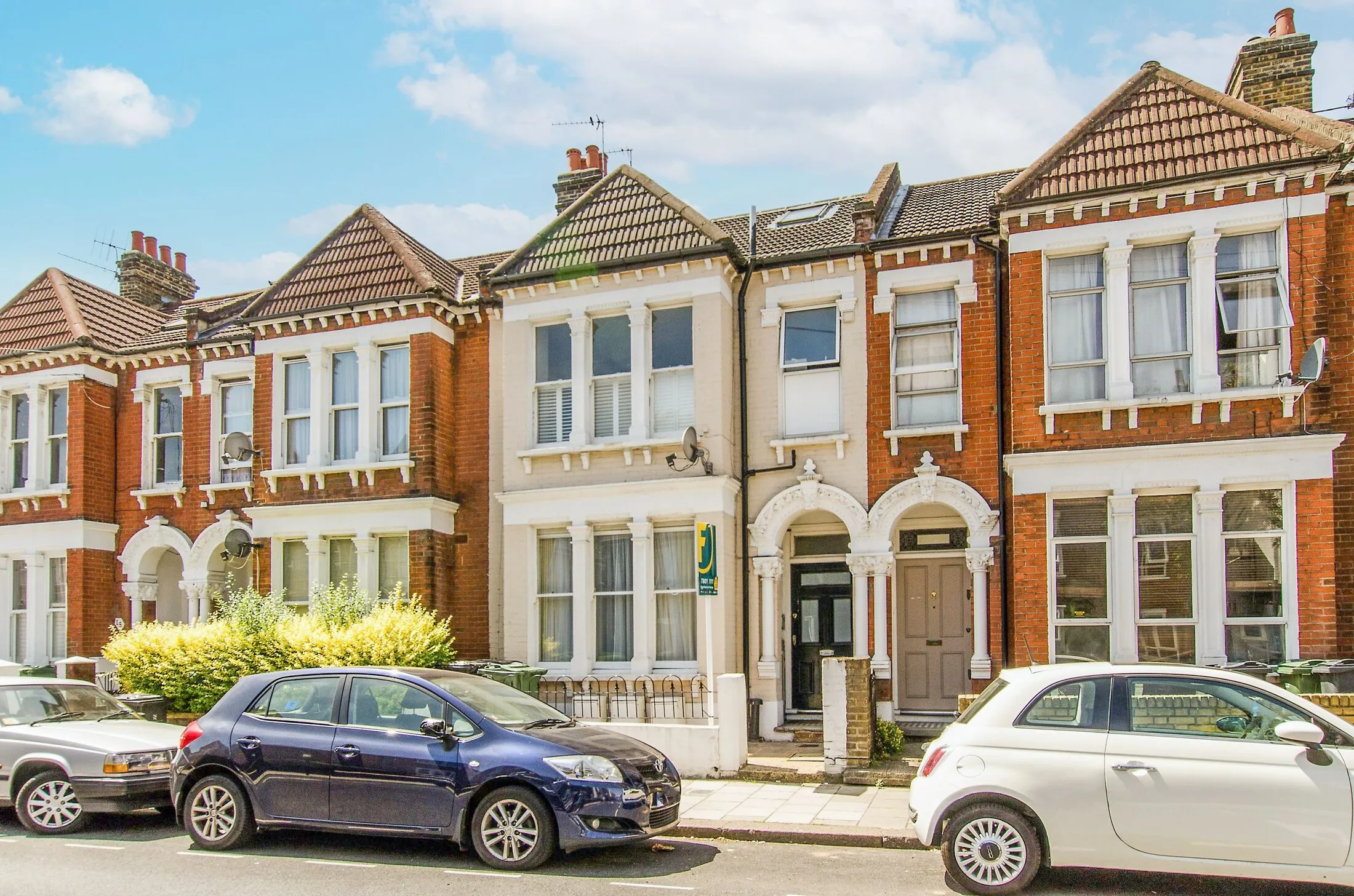 Flat Edgeley Road in Greater London