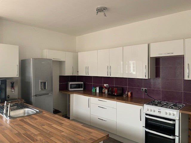 Room Locking Road in Weston-super-Mare