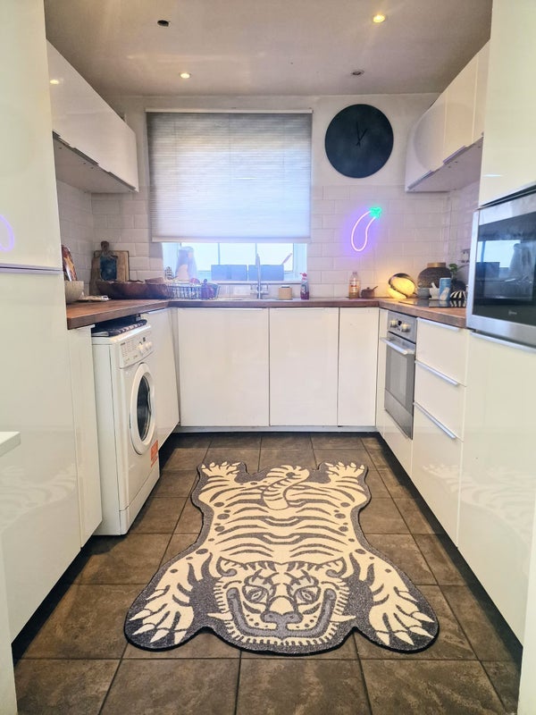 Room Clapham Crescent in Greater London