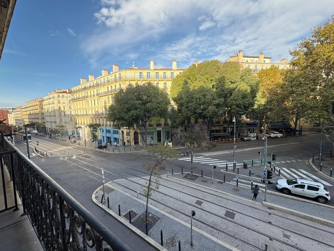 Chambre Rue de la République à Marseille