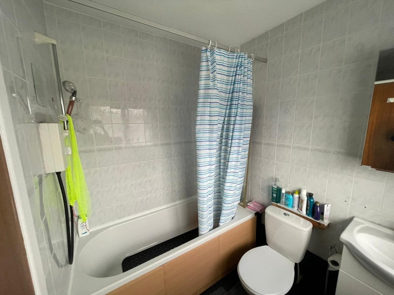 Room Porter Close in Coventry
