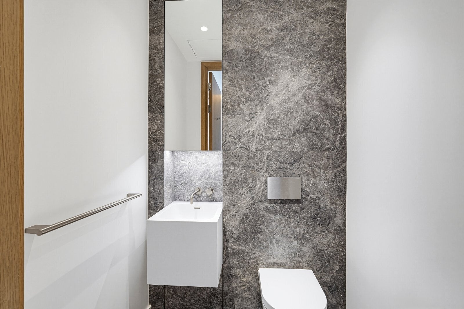 Flat Tothill Street in City of Westminster