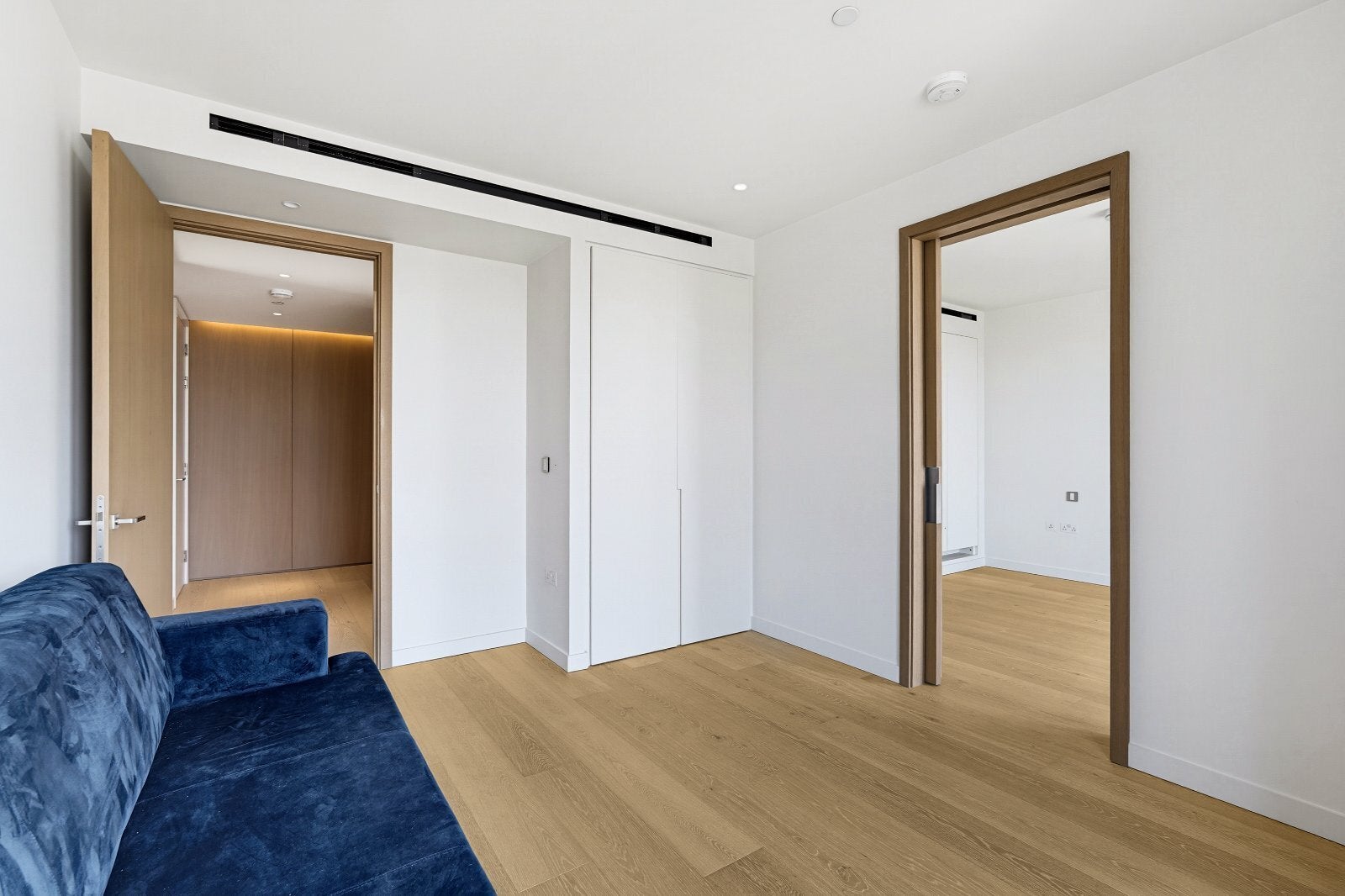 Flat Tothill Street in City of Westminster