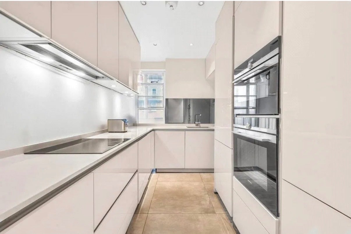 Flat Marylebone Road in City of Westminster