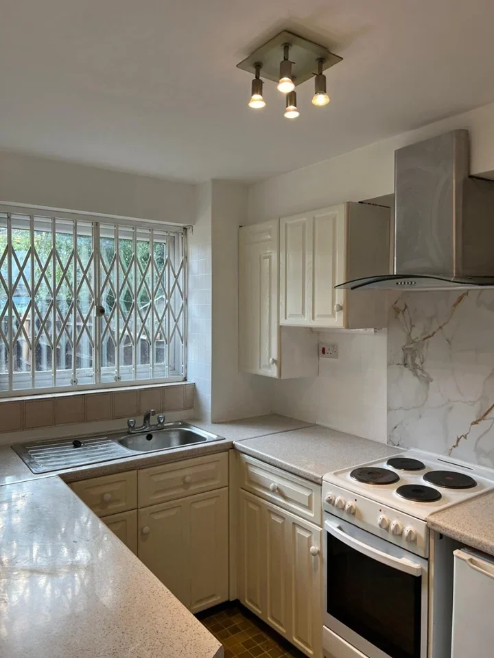 Flat Willoughby Lane in Greater London